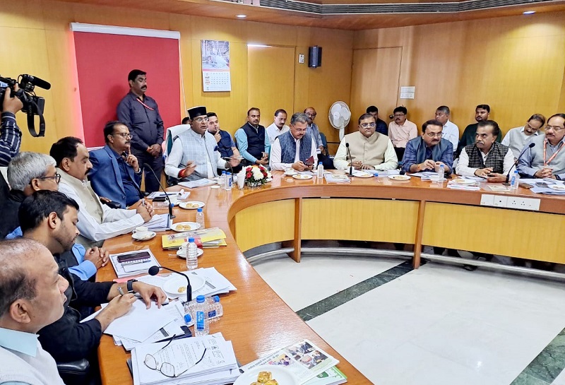 जिला सहकारी बैंकों के मुख्य कार्यपालन अधिकारियों की बैठक जिला सहकारी बैंकों के मुख्य कार्यपालन अधिकारियों की बैठक