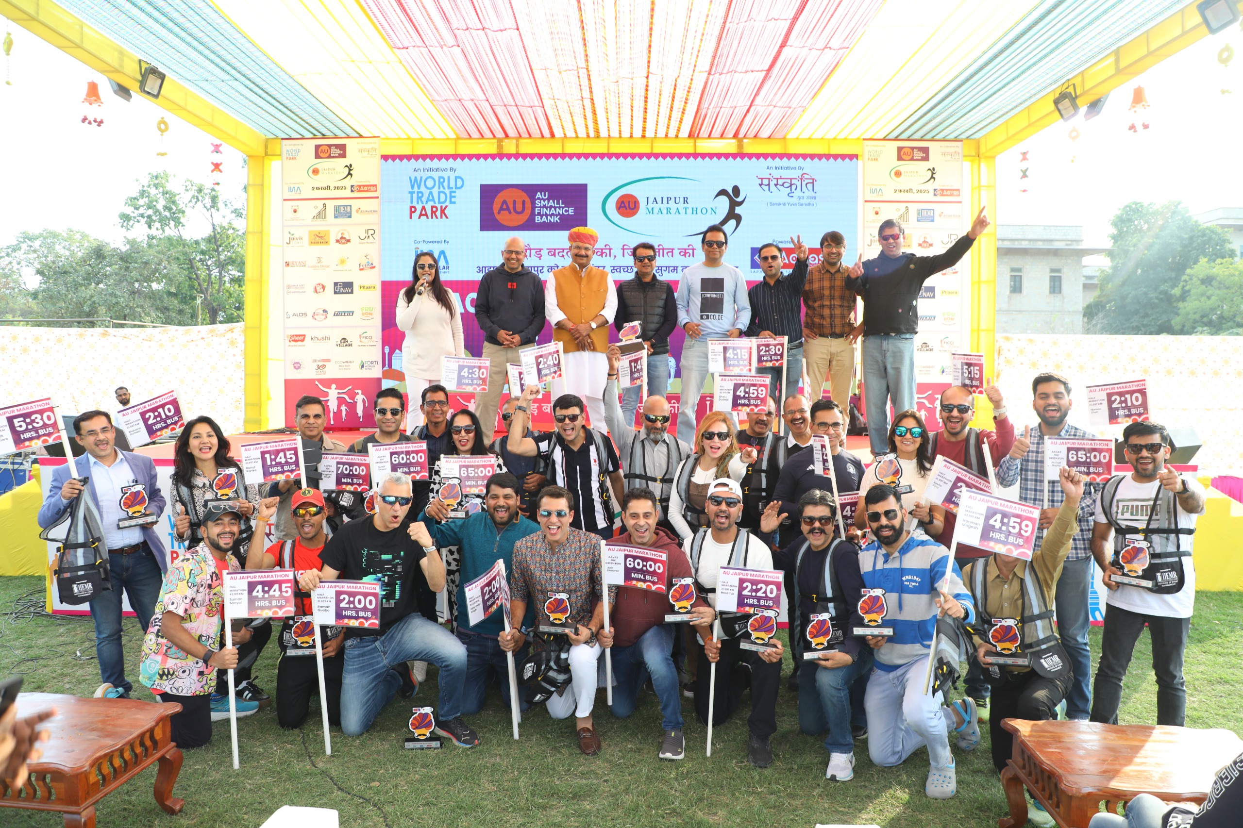 एयू जयपुर मैराथन: बिब एक्सपो में उमड़ी भीड़, मैराथन रविवार क एयू जयपुर मैराथन: बिब एक्सपो में उमड़ी भीड़, मैराथन रविवार क