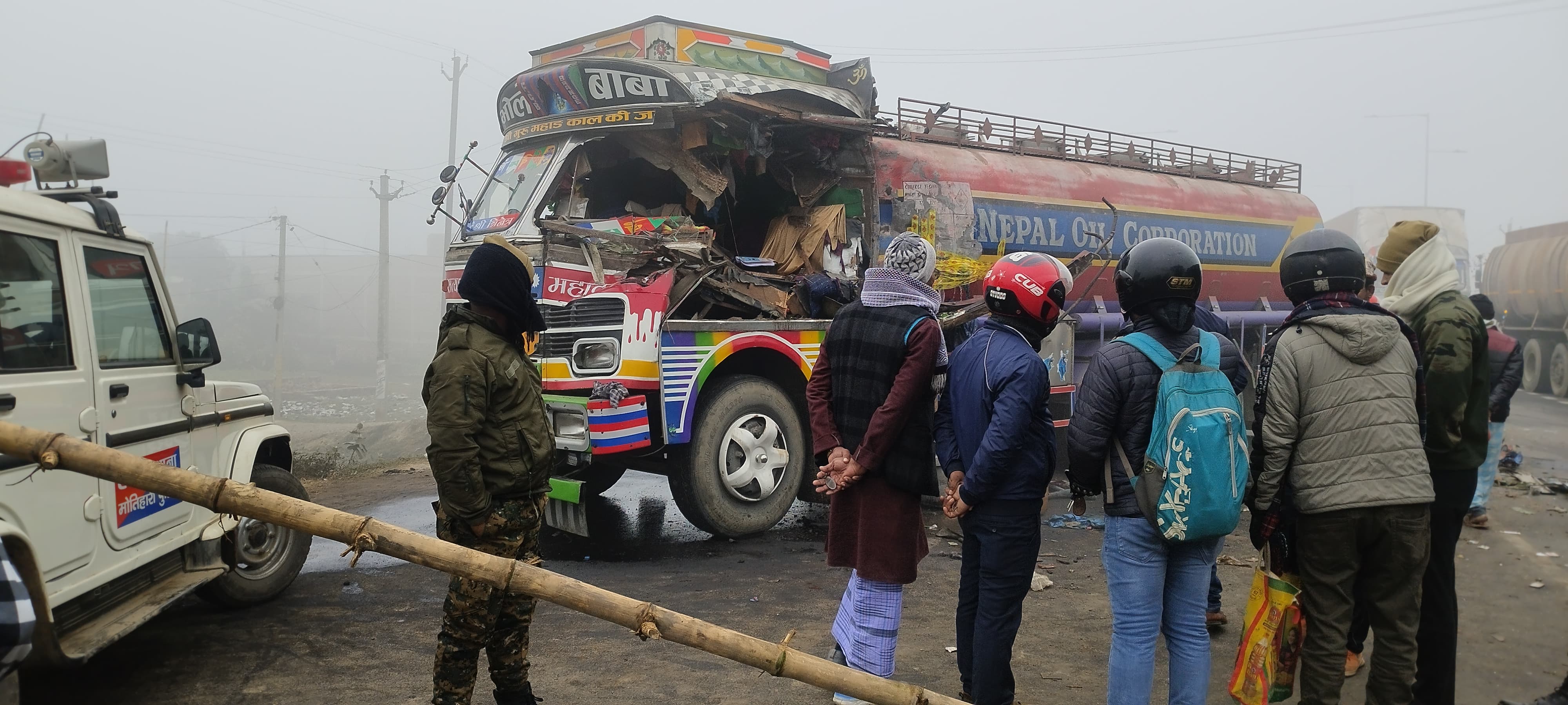 दुर्घटनाग्रस्त टैंकर दुर्घटनाग्रस्त टैंकर
