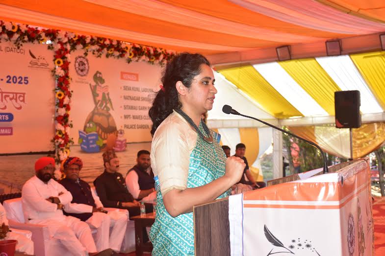 साहित्य महोत्सव से छोटी काशी ने इतिहास रचा है : श्री बंजारा साहित्य महोत्सव से छोटी काशी ने इतिहास रचा है : श्री बंजारा