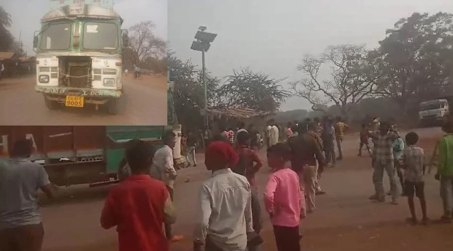 ट्रक की टक्कर से 6वीं के छात्र की दर्दनाक मौत, गुस्साए ग्रामीणों ने किया चक्काजाम ट्रक की टक्कर से 6वीं के छात्र की दर्दनाक मौत, गुस्साए ग्रामीणों ने किया चक्काजाम