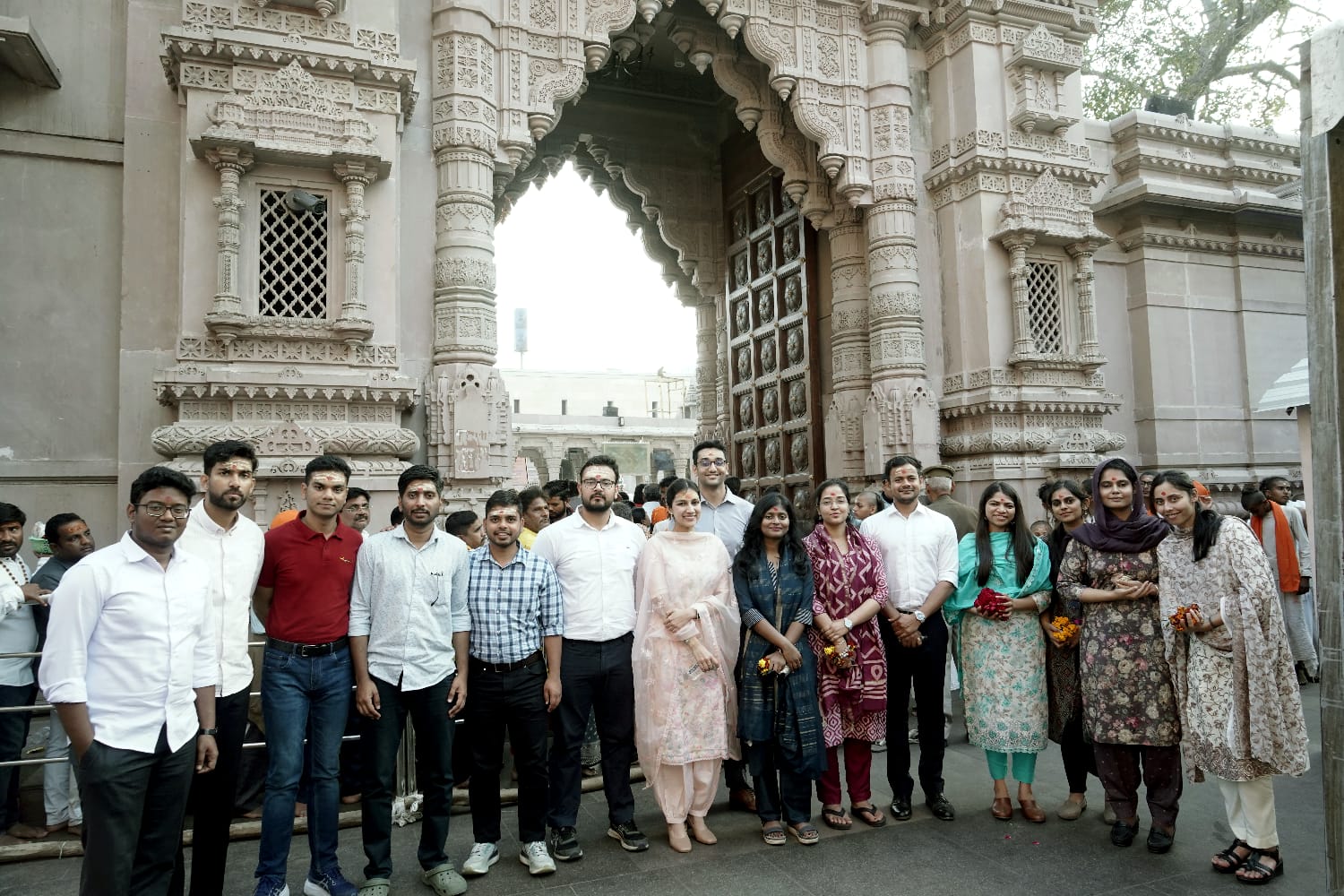 भारतीय प्रशासनिक सेवा के प्रशिक्षु बाबा विश्वनाथ दरबार में भारतीय प्रशासनिक सेवा के प्रशिक्षु बाबा विश्वनाथ दरबार में