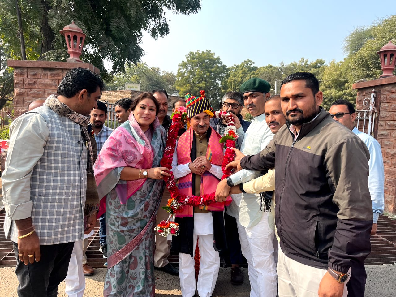 भाजपा प्रदेश अध्यक्ष मदन राठौड़ ने पाली प्रवास के दौरान सघन वन अभियान के तहत 1 लाख वृक्षारोपण कार्यक्रम में की शिरकत भाजपा प्रदेश अध्यक्ष मदन राठौड़ ने पाली प्रवास के दौरान सघन वन अभियान के तहत 1 लाख वृक्षारोपण कार्यक्रम में की शिरकत
