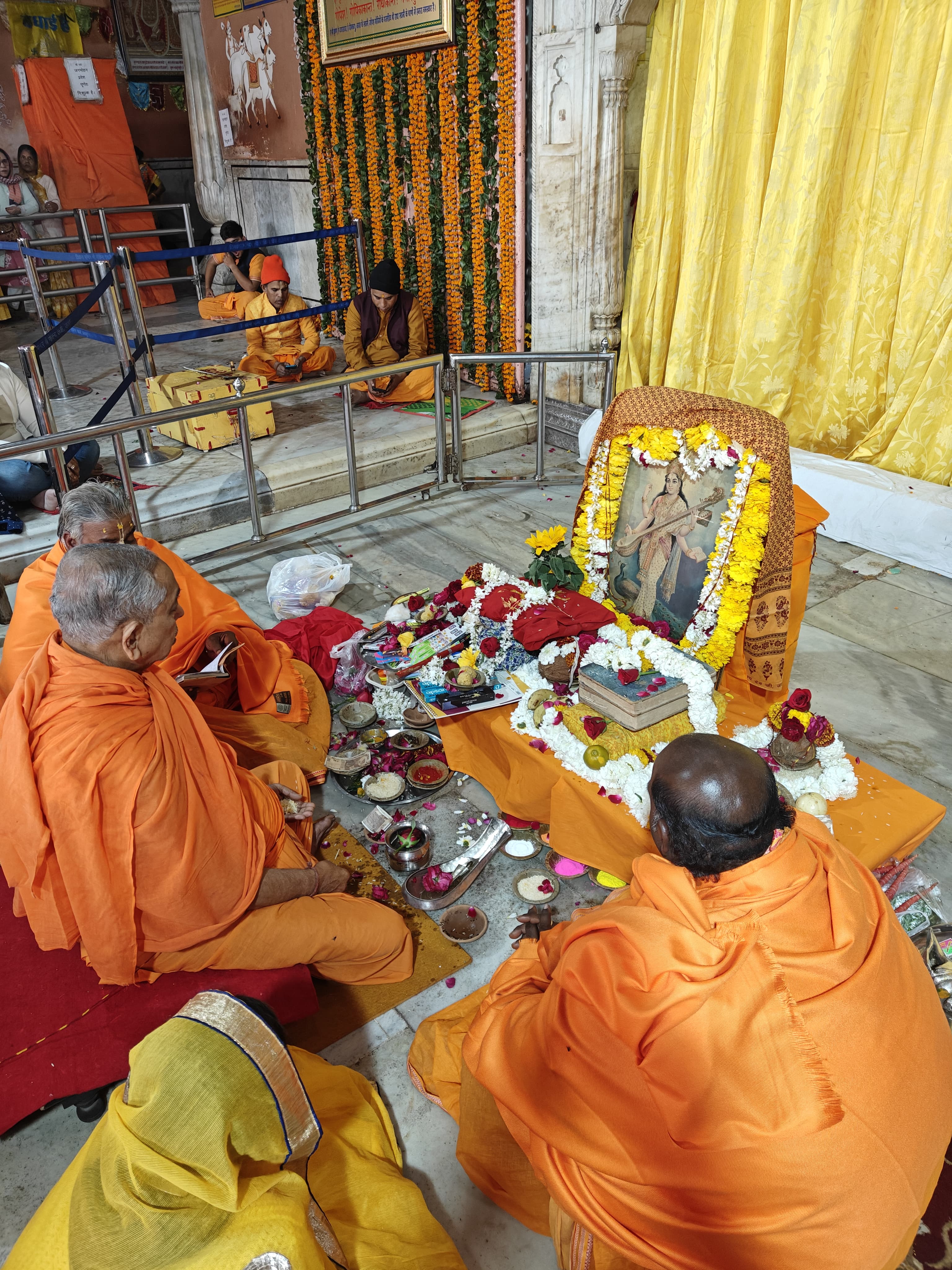 गोविंद देवजी मंदिर में छाया बसंत पंचमी का उल्लास गोविंद देवजी मंदिर में छाया बसंत पंचमी का उल्लास