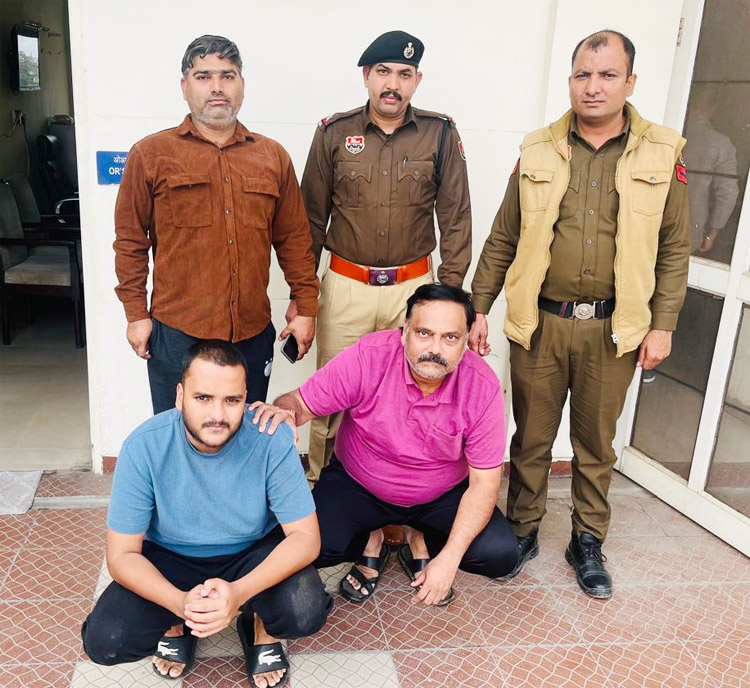 2 Snp-3  सोनीपत: गिरफ्तार आरोपी चेन्नई, तमिलनाडु         के मनोज और सन्नी