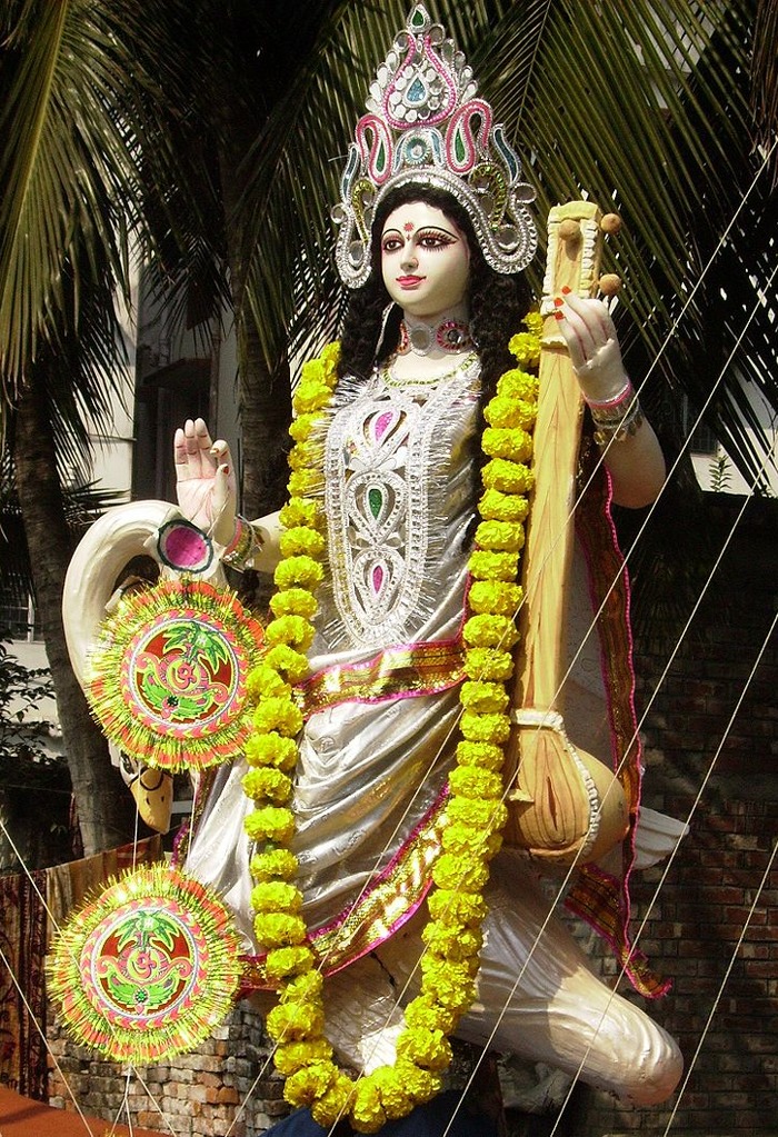 मां सरस्वती की प्रतिमा प्राण प्रतिष्ठा के लिए तैयार। मां सरस्वती की प्रतिमा प्राण प्रतिष्ठा के लिए तैयार।