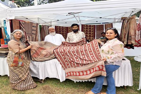 मध्य प्रदेश के बाग प्रिंट शिल्पियों की पुणे की विरासत हाट में धूम मध्य प्रदेश के बाग प्रिंट शिल्पियों की पुणे की विरासत हाट में धूम
