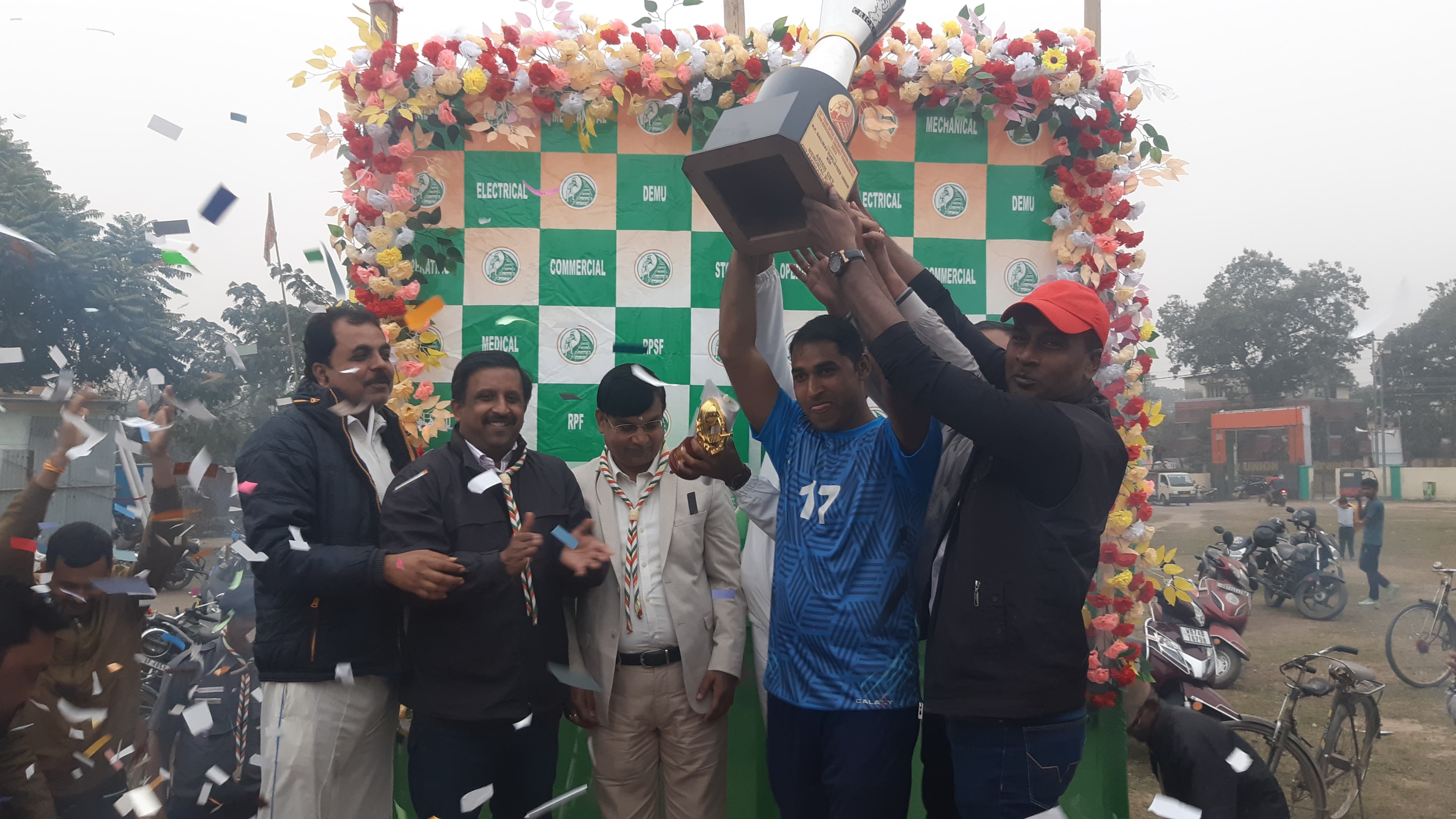 20वां आशीष दे मेमोरियल क्रिकेट टूर्नामेंट पर आरपीएफ का कब्जा 20वां आशीष दे मेमोरियल क्रिकेट टूर्नामेंट पर आरपीएफ का कब्जा