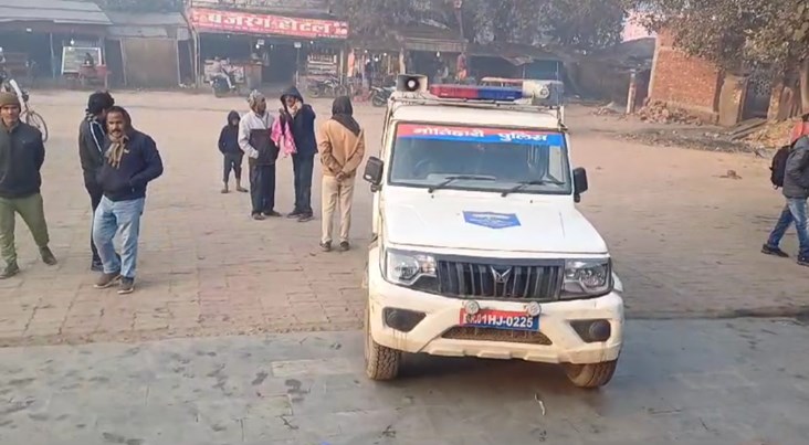 घटना स्थल की जांच में जुटी पुलिस घटना स्थल की जांच में जुटी पुलिस