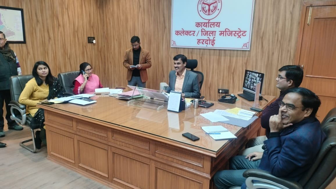 जनपद में ज्ञानधारा पशु आहार के वितरण व बिक्री पर रोक जनपद में ज्ञानधारा पशु आहार के वितरण व बिक्री पर रोक