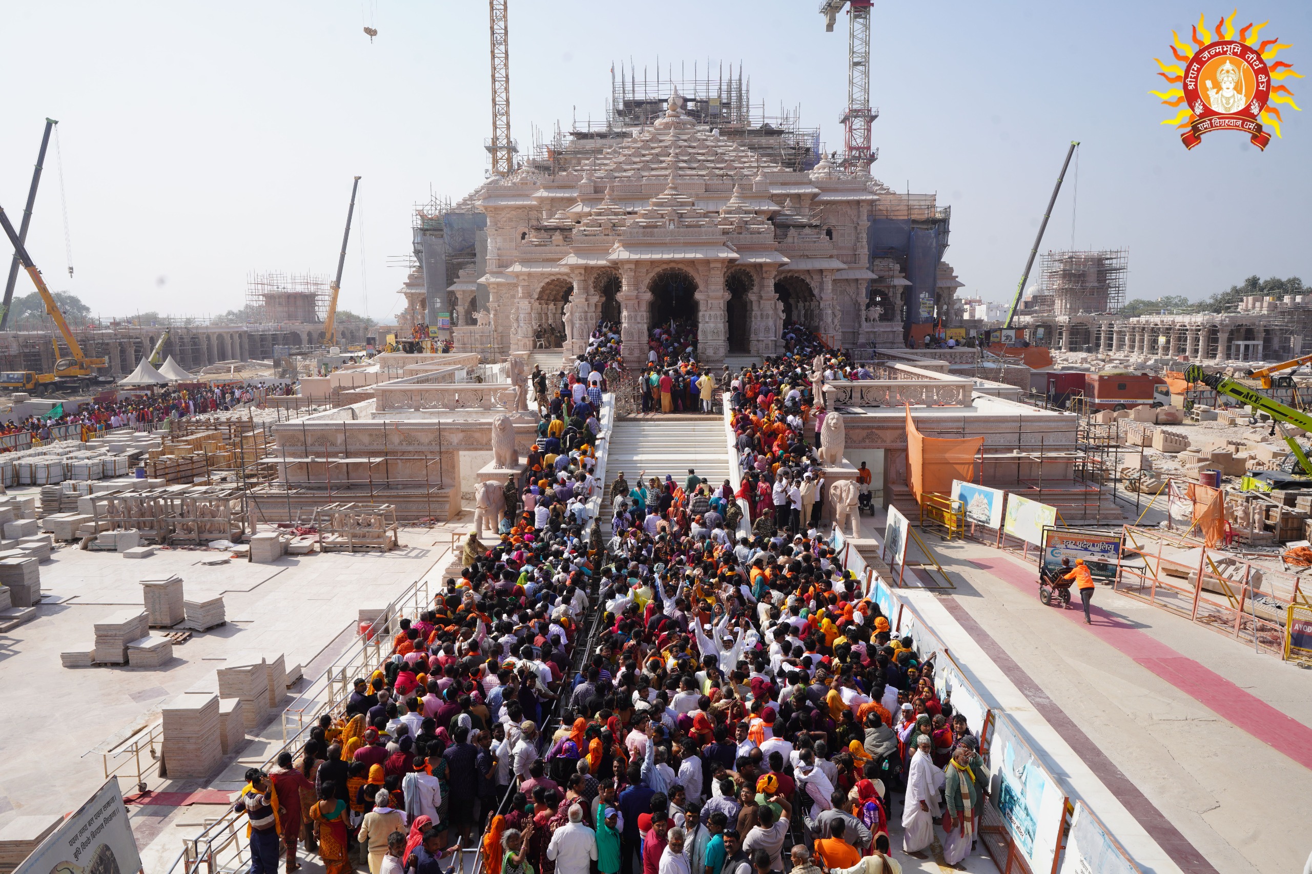 अयोध्या में श्रद्धालुओं का बसंत , आंकड़ा एक करोड़ के पार अयोध्या में श्रद्धालुओं का बसंत , आंकड़ा एक करोड़ के पार