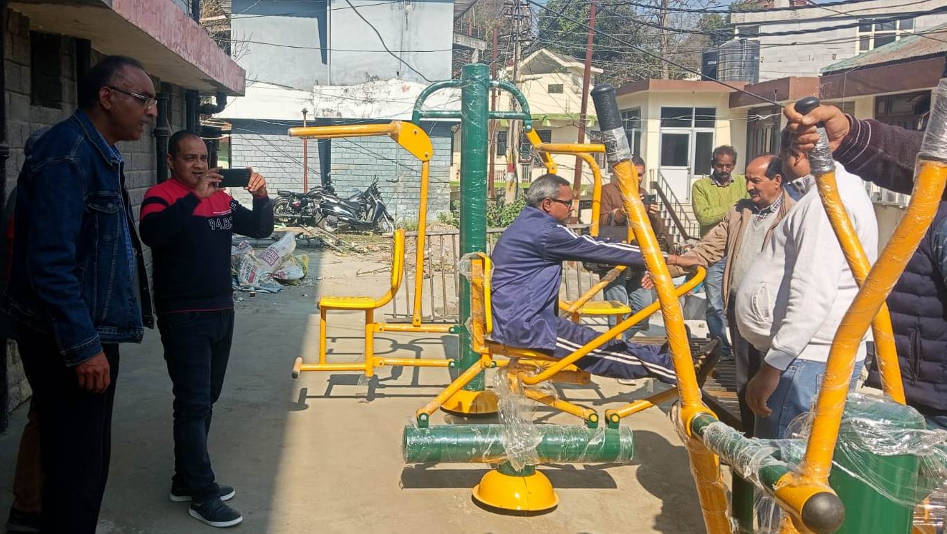 कामों का जायजा लेते डीसी कामों का जायजा लेते डीसी