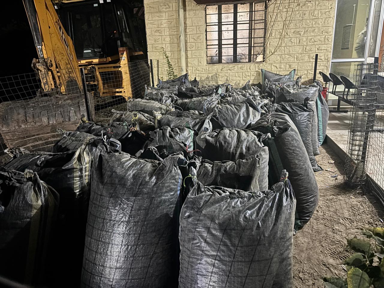 चित्तौड़गढ़ नारकोटिक्स ने जोधपुर में पकड़ा कट्टों में भरा डोडा चूरा। चित्तौड़गढ़ नारकोटिक्स ने जोधपुर में पकड़ा कट्टों में भरा डोडा चूरा।