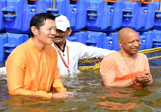 संगम स्नान संगम स्नान