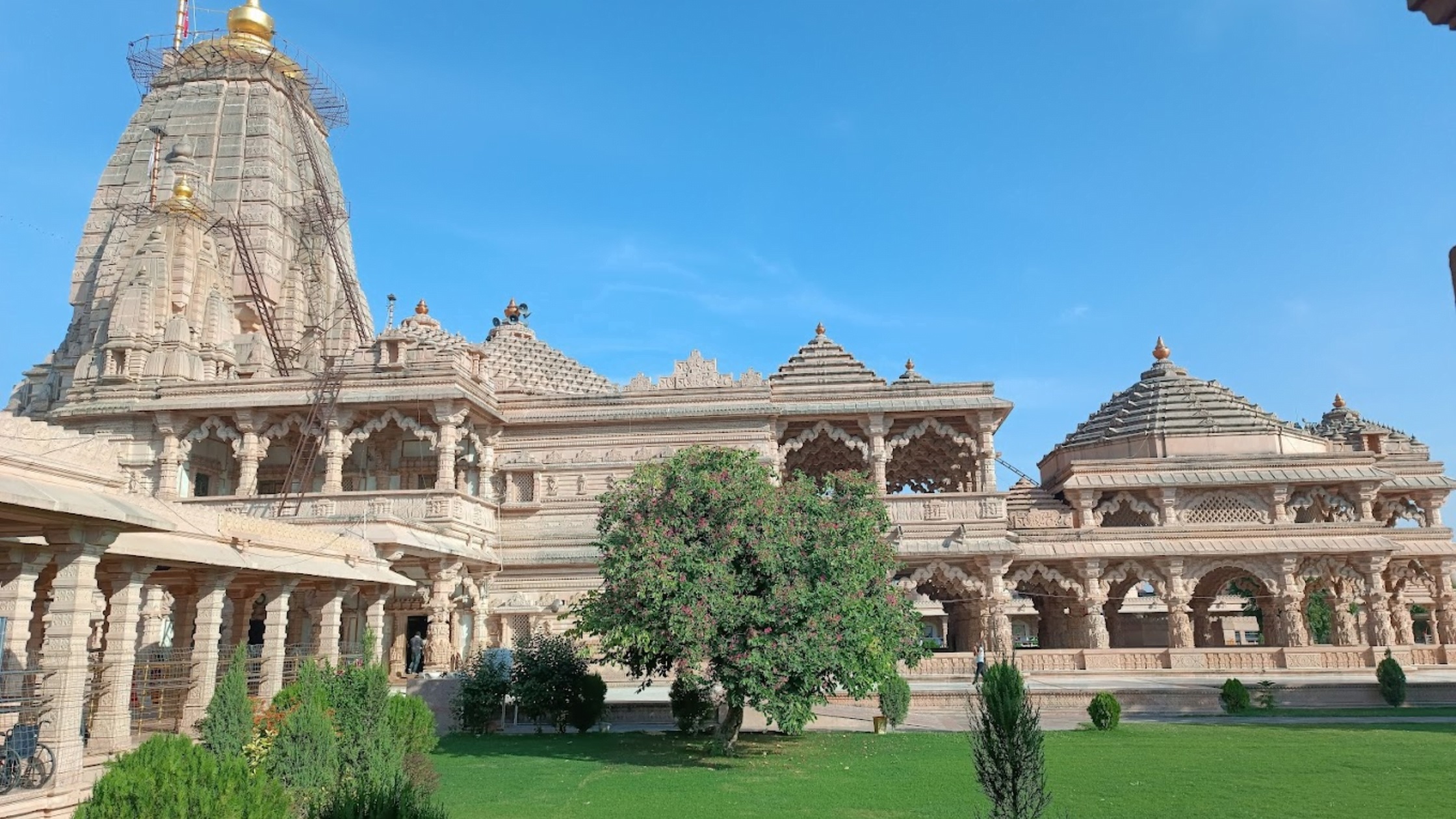 चित्तौड़गढ़ का सांवलिया सेठ मंदिर। चित्तौड़गढ़ का सांवलिया सेठ मंदिर।