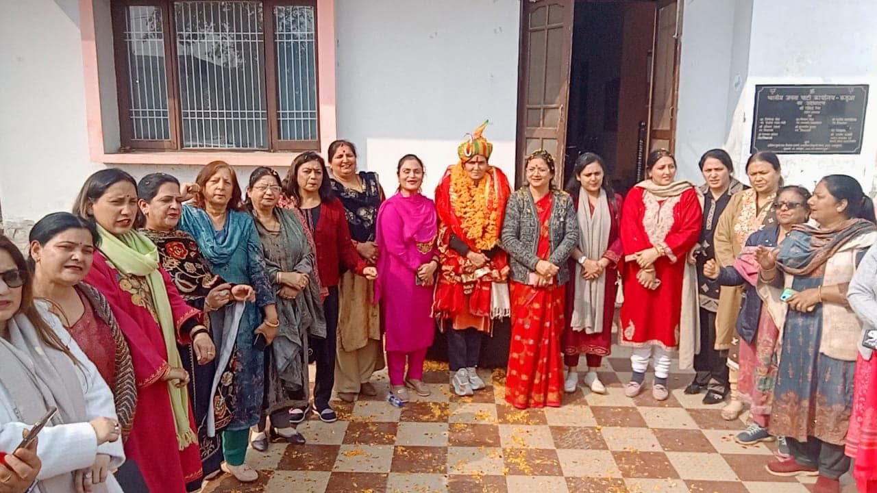 State Mahila Morcha honored newly appointed BJP District President Kathua