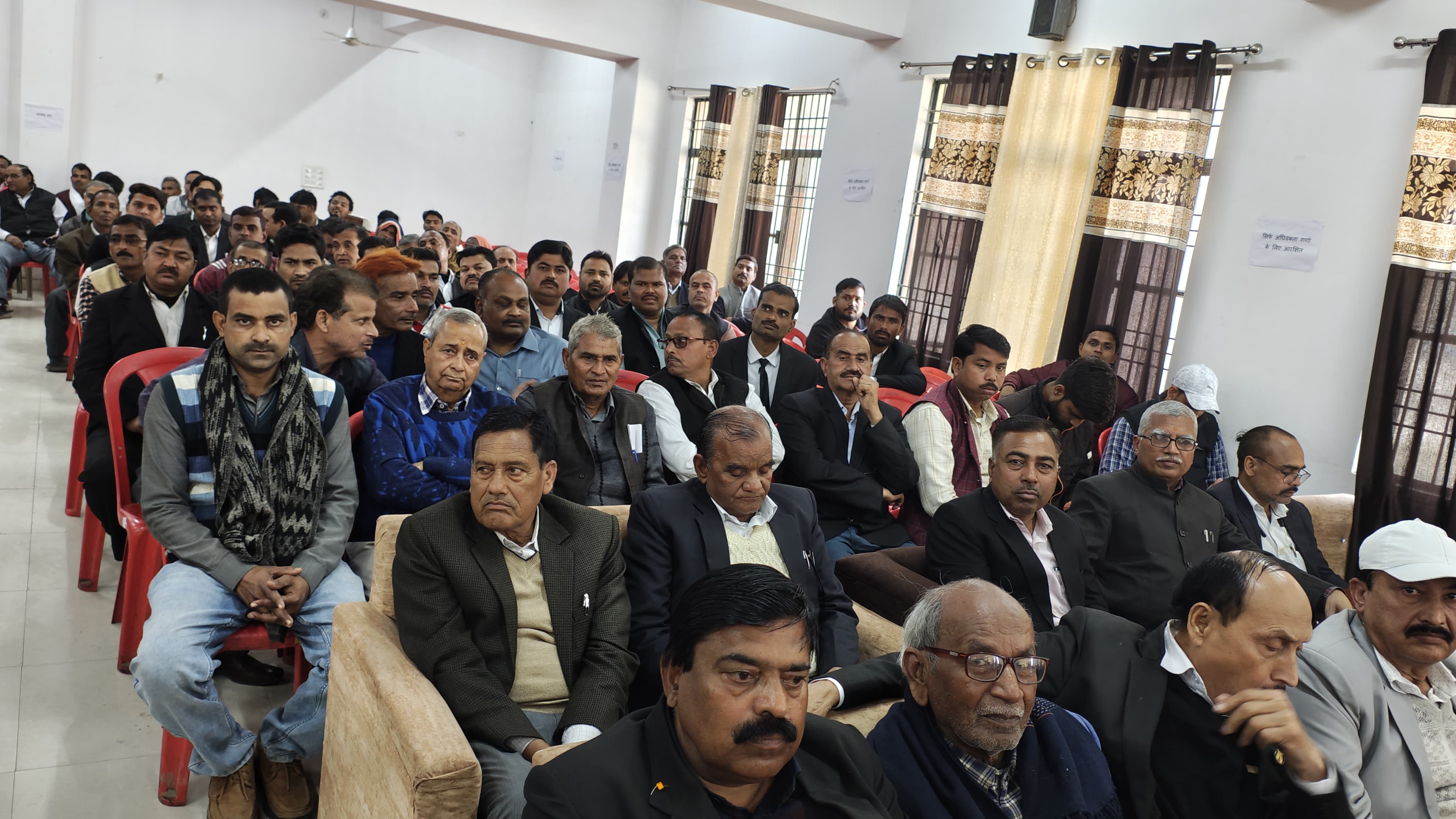 अधिवक्ताओं के पास आने बालों को विश्वास होता है कि वकील उसे न्याय दिलाएंगे _ रजनी तिवारी अधिवक्ताओं के पास आने बालों को विश्वास होता है कि वकील उसे न्याय दिलाएंगे _ रजनी तिवारी