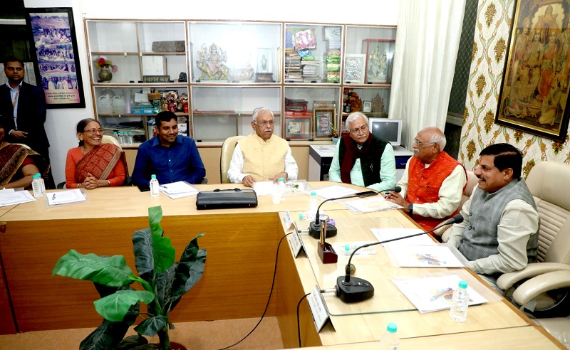 तुलसी मानस प्रतिष्ठान की प्रबंधकारिणी समिति की बैठक तुलसी मानस प्रतिष्ठान की प्रबंधकारिणी समिति की बैठक
