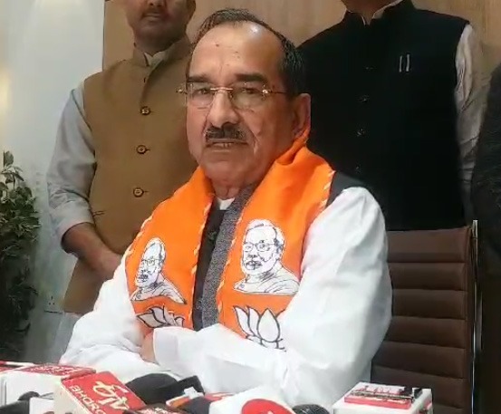 महाकुंभ संगम पर भगदड़ प्रायोजित नहीं, विपक्ष को इस मामले में नहीं करनी चाहिए राजनीतिः मदन राठौड़ महाकुंभ संगम पर भगदड़ प्रायोजित नहीं, विपक्ष को इस मामले में नहीं करनी चाहिए राजनीतिः मदन राठौड़
