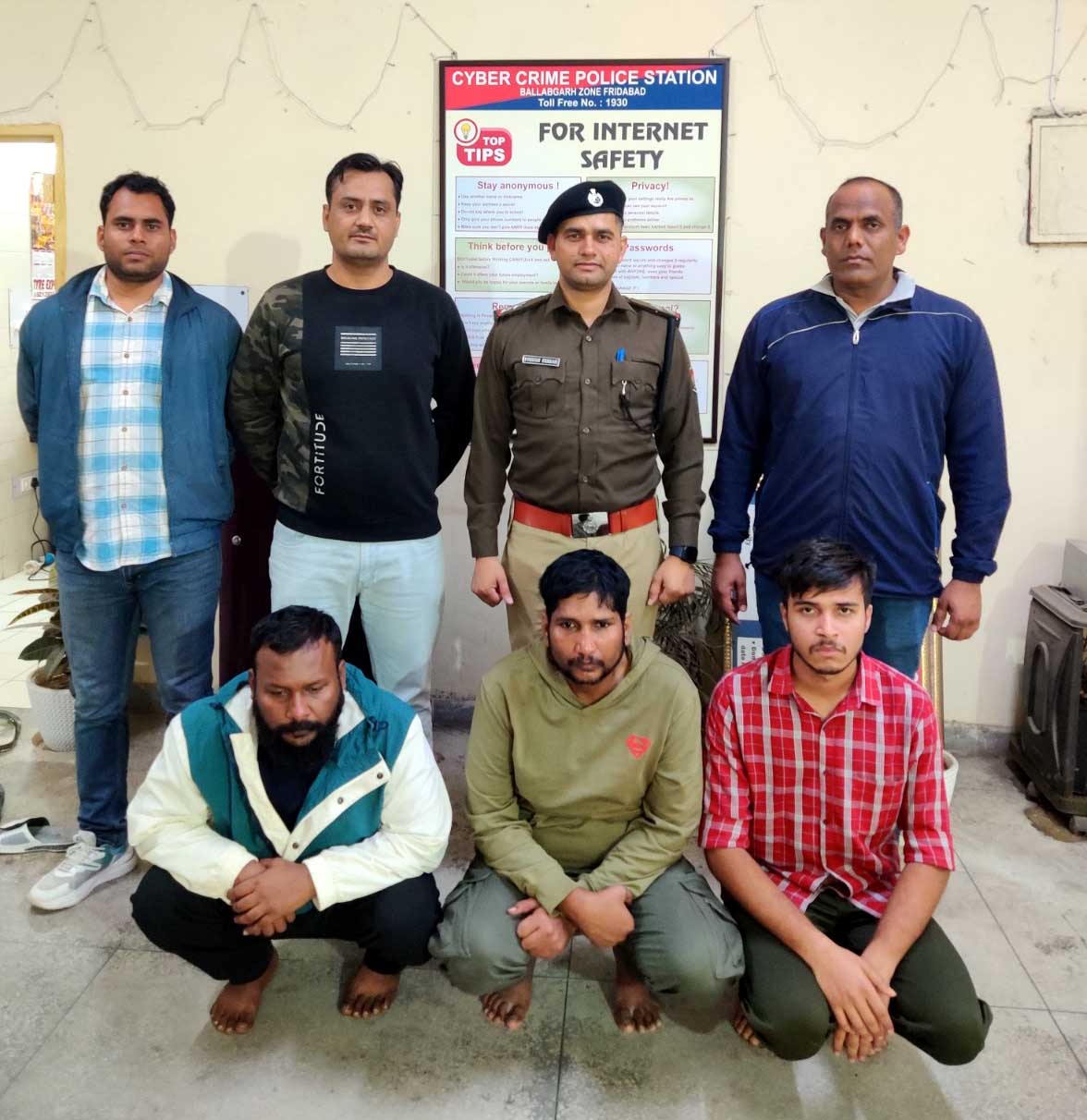 पुलिस द्वारा गिरफ्तार किए गए आरोपीगण पुलिस द्वारा गिरफ्तार किए गए आरोपीगण