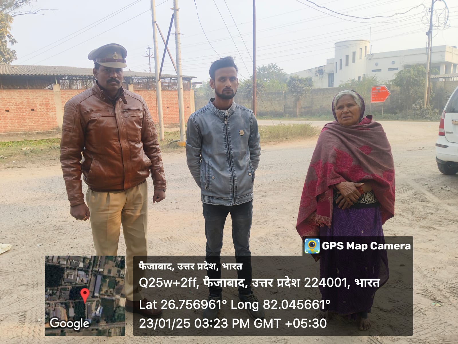एक बार फिर आईजीआरएस की शिकायतें निपटारे में अयोध्या पुलिस ने पूरे प्रदेश में मारी बाजी एक बार फिर आईजीआरएस की शिकायतें निपटारे में अयोध्या पुलिस ने पूरे प्रदेश में मारी बाजी