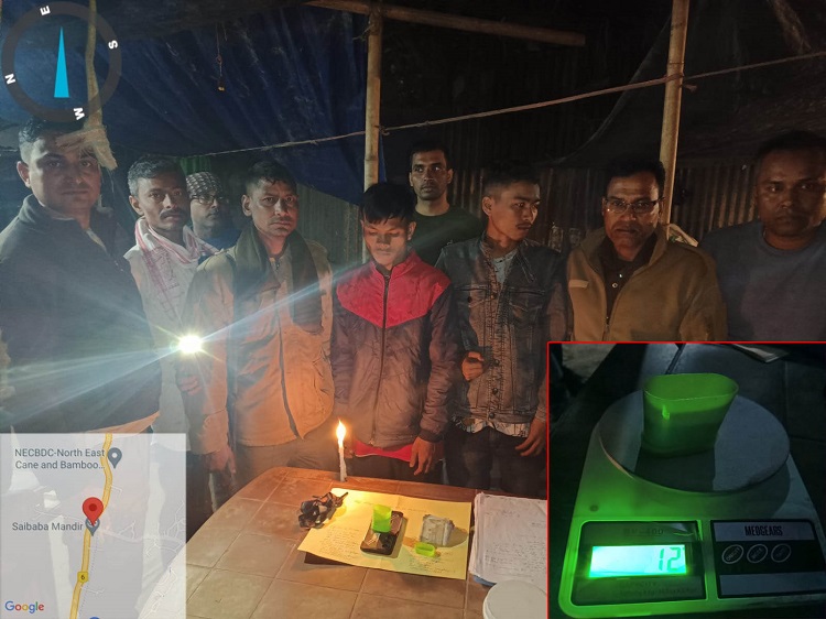 सोनापुर पुलिस गिरफ्तार दो ड्रग तस्करों की तस्वीर। सोनापुर पुलिस गिरफ्तार दो ड्रग तस्करों की तस्वीर।
