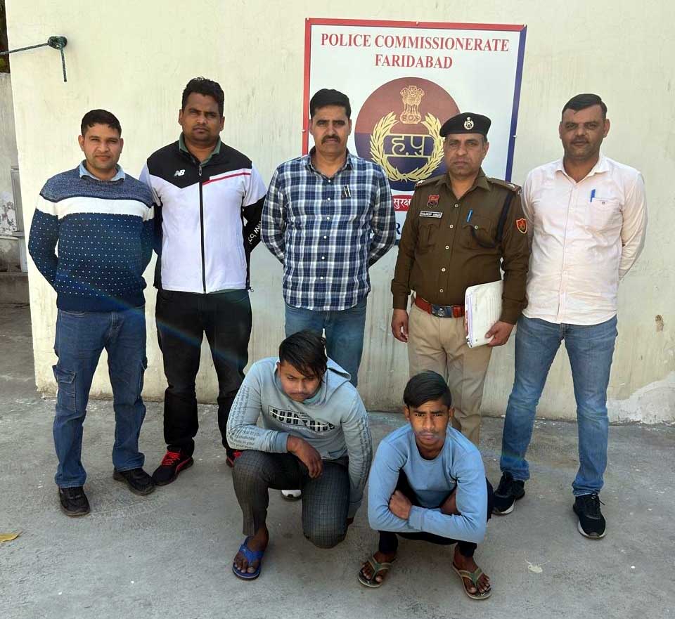 पुलिस द्वारा गिरफ्तार किए गए आरोपीगण पुलिस द्वारा गिरफ्तार किए गए आरोपीगण