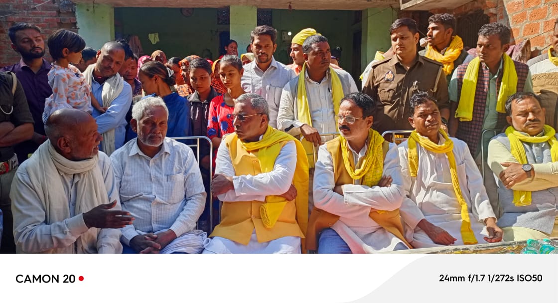 चुनवा में सपा पार्टी को अधिक सीटें मिलती हैं, तब अखिलेश चुनाव आयोग की प्रशंसा करते हैं, लेकिन हार की आशंका होते ही आयोग पर सवाल उठाने लगते हैं: ओम प्रकाश