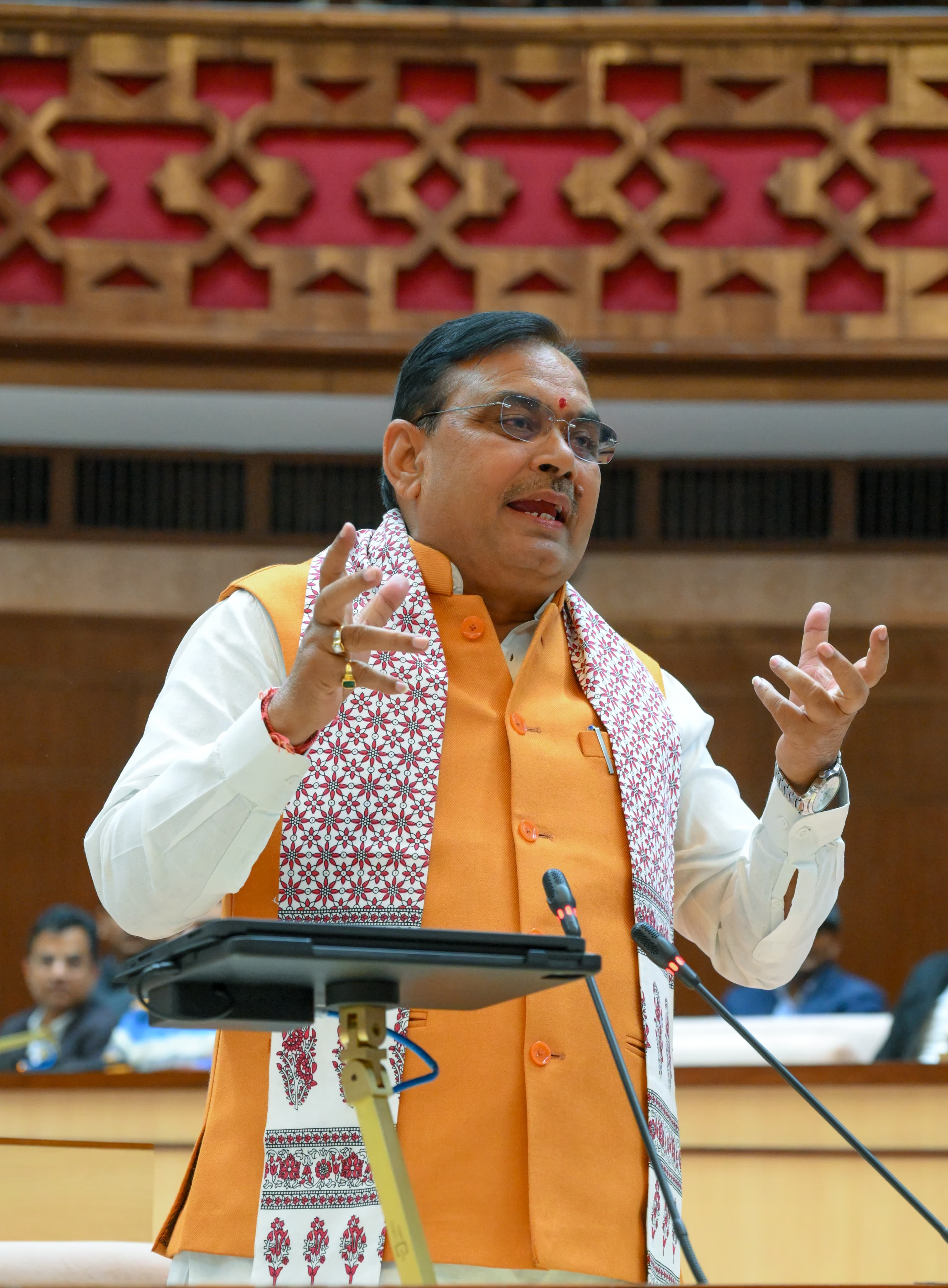 मुख्यमंत्री भजनलाल शर्मा विधानसभा में बोलते हुए मुख्यमंत्री भजनलाल शर्मा विधानसभा में बोलते हुए