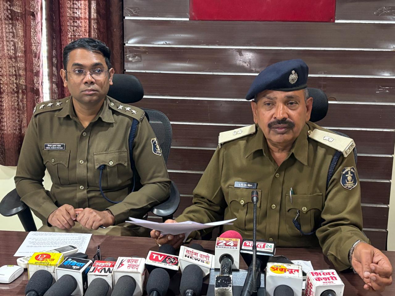 साइबर ठगी के आरोप में 10 गिरफ्तार, 6 करोड़ की ठगी का खुलासा