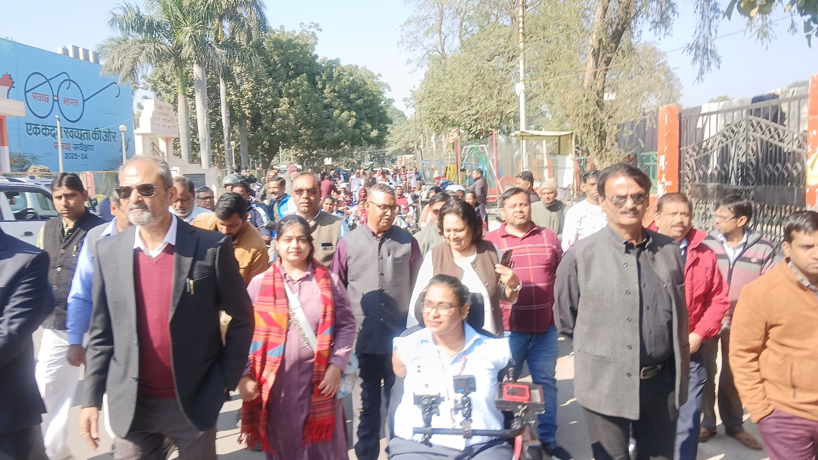 कार्यक्रम के दौरान दिव्यांगजन कार्यक्रम के दौरान दिव्यांगजन