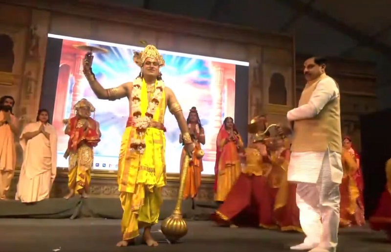 भगवान श्रीकृष्ण की लीलाओं की प्रस्तुति भगवान श्रीकृष्ण की लीलाओं की प्रस्तुति