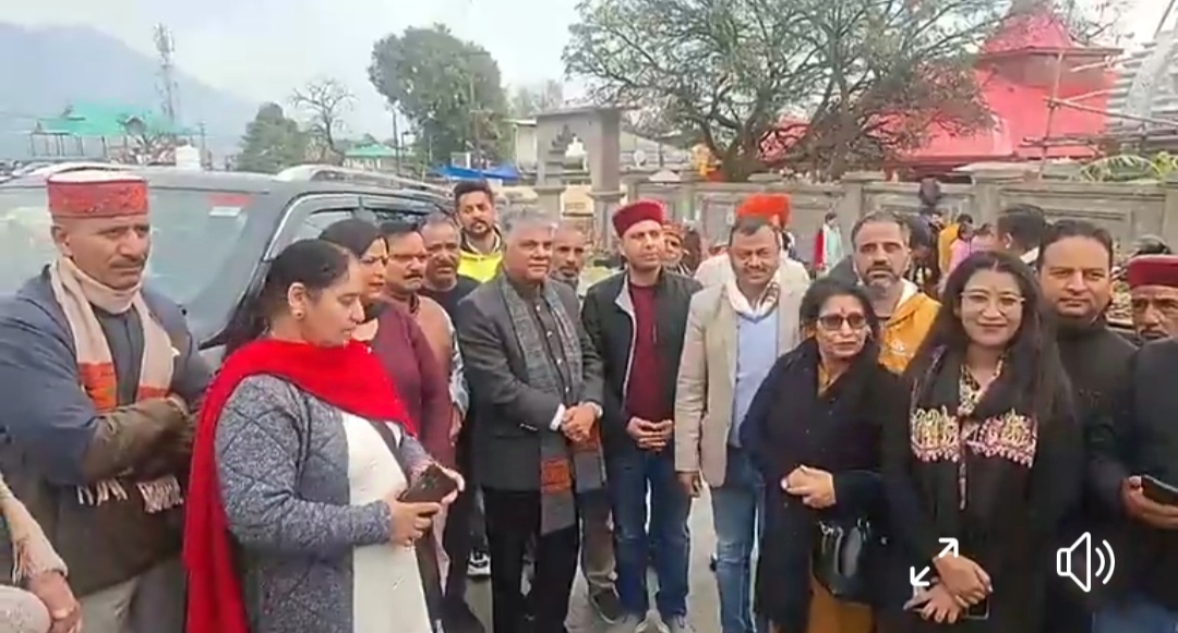 धर्मशाला में जीत का जश्न मनाते हुए भाजपा कार्यकर्ता। धर्मशाला में जीत का जश्न मनाते हुए भाजपा कार्यकर्ता।