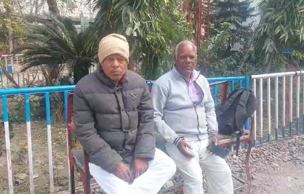 सड़क दुर्घटना में बेटे की मौत, पिता ने की जांच की मांग सड़क दुर्घटना में बेटे की मौत, पिता ने की जांच की मांग