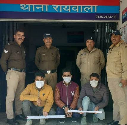 रायवाला पुलिस की गिरफ्त में हत्यारोपी।