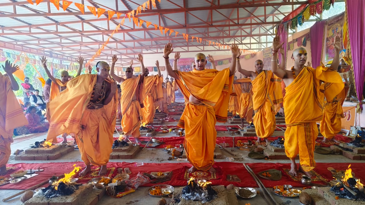 श्री नहर के गणेशजी मंदिर में हुआ 50 ब्राह्मण बालकों का यज्ञोपवीत संस्कार श्री नहर के गणेशजी मंदिर में हुआ 50 ब्राह्मण बालकों का यज्ञोपवीत संस्कार