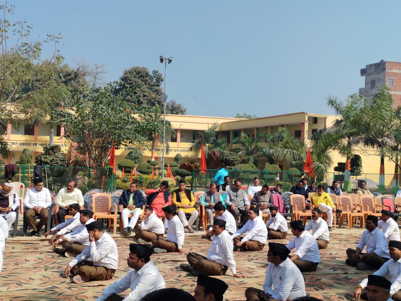 सभी स्वयंसेवक भारत को पुनः विश्व गुरु के पद पर आसीन करने के लिए कार्य करते  हैं: डॉ राकेश