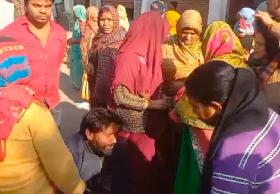 विलाप करते परिजन विलाप करते परिजन
