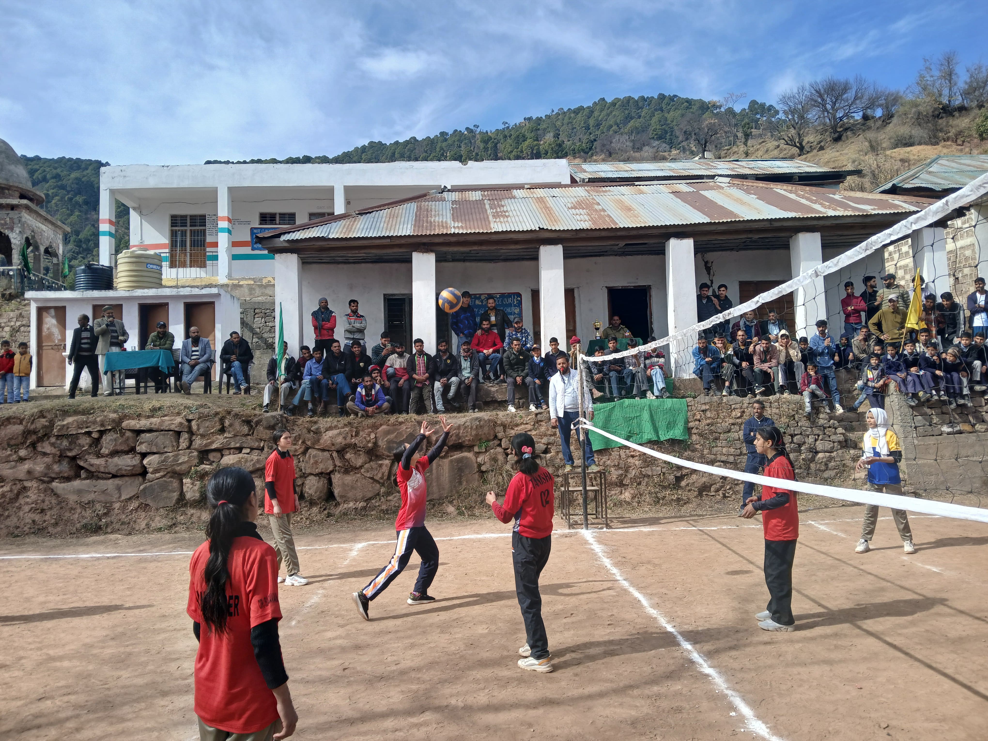राजौरी में अंतर ग्राम वॉलीबॉल चैंपियनशिप का समापन राजौरी में अंतर ग्राम वॉलीबॉल चैंपियनशिप का समापन