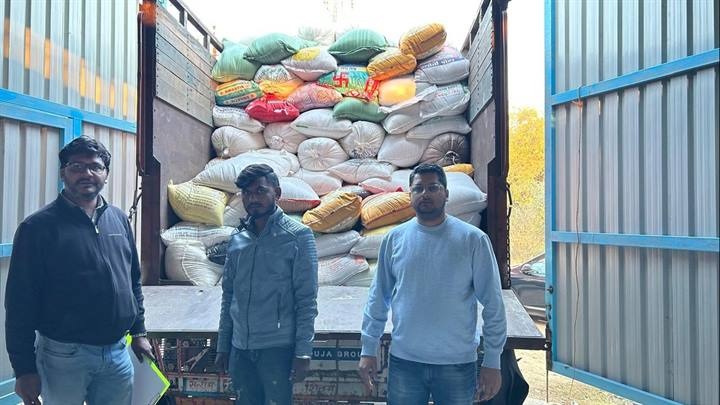 अवैध रूप से भण्डारित 800 लूज कट्टे चावल और बडा ट्राला जप्त अवैध रूप से भण्डारित 800 लूज कट्टे चावल और बडा ट्राला जप्त