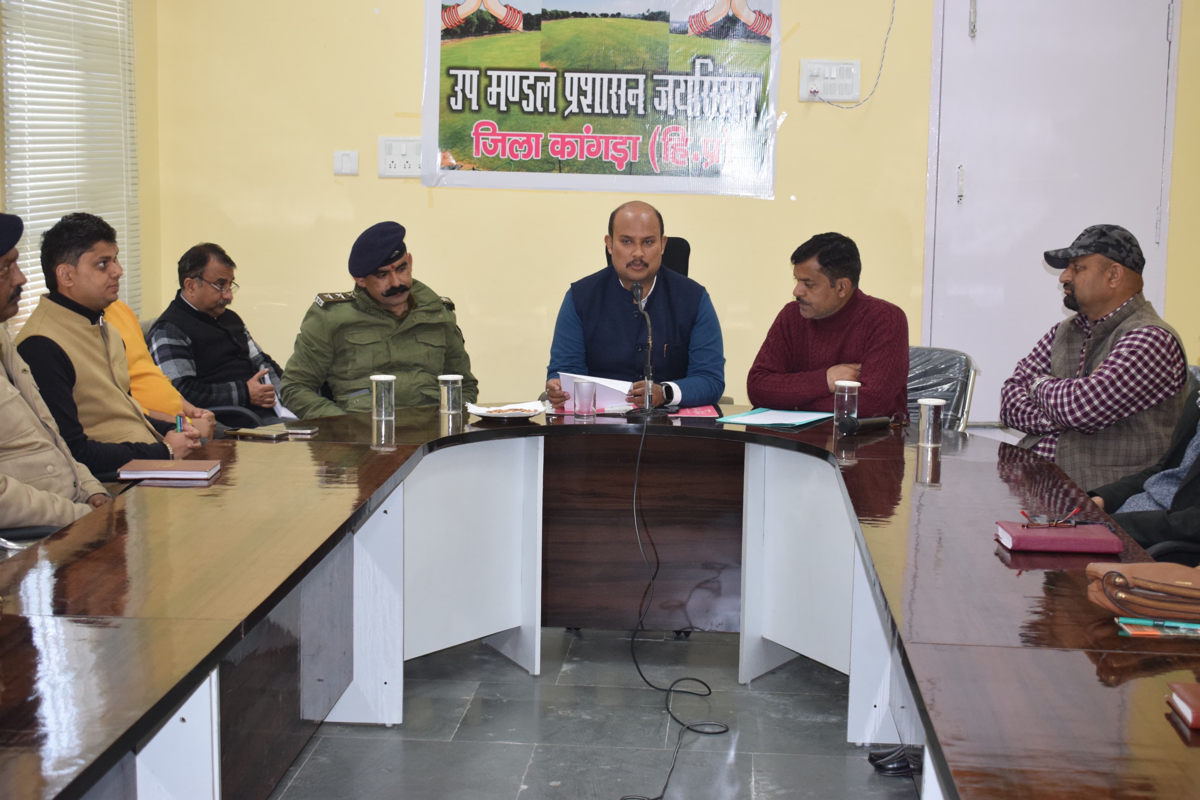 बैठक की अध्यक्षता करते हुए आयुष मंत्री। बैठक की अध्यक्षता करते हुए आयुष मंत्री।