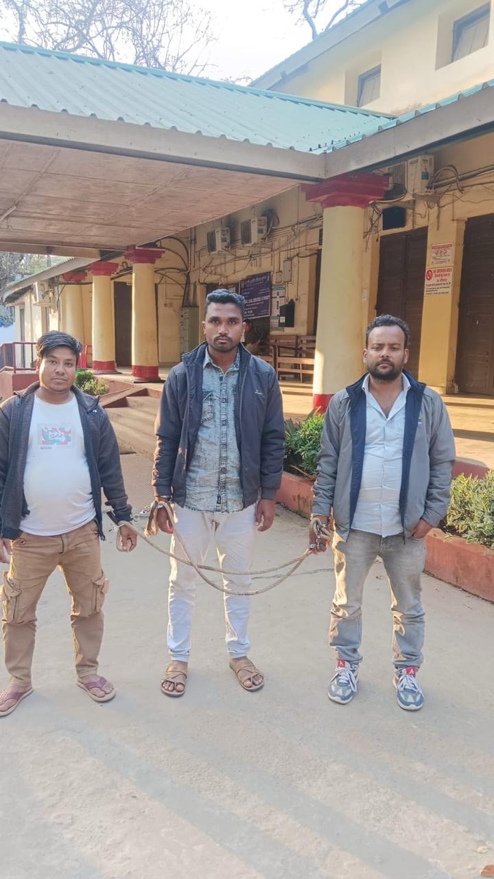 सिलचर में लापता ट्रक चालक की हत्या मामले में गिरफ्तार आरोपितों की तस्वीर। सिलचर में लापता ट्रक चालक की हत्या मामले में गिरफ्तार आरोपितों की तस्वीर।