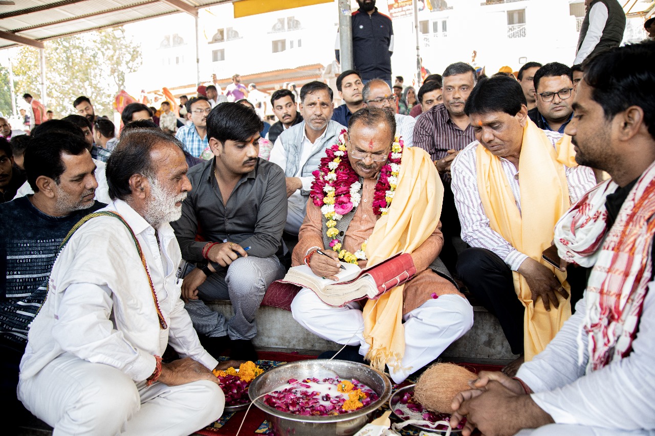 सनातन परंपरा में प्रयागराज के बाद पुष्कर में पूजा अर्चना करना माना जाता है तीर्थ यात्रा की पूर्णता
