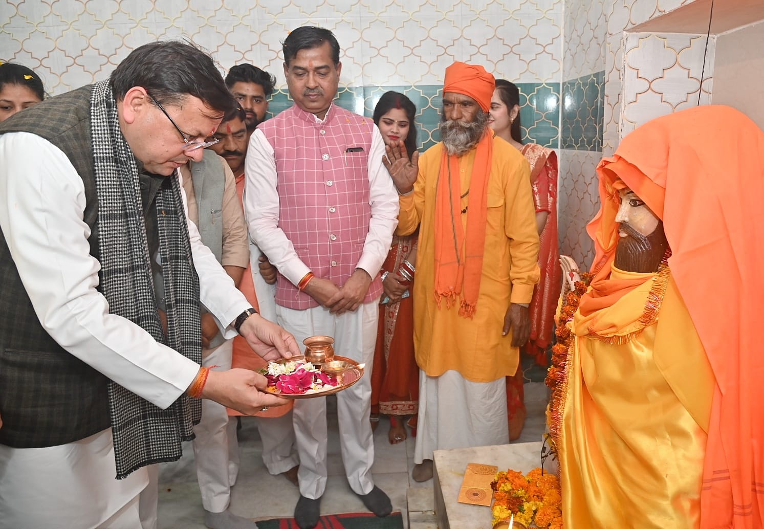 रविदास मंदिर में मुख्यमंत्री धामी रविदास मंदिर में मुख्यमंत्री धामी