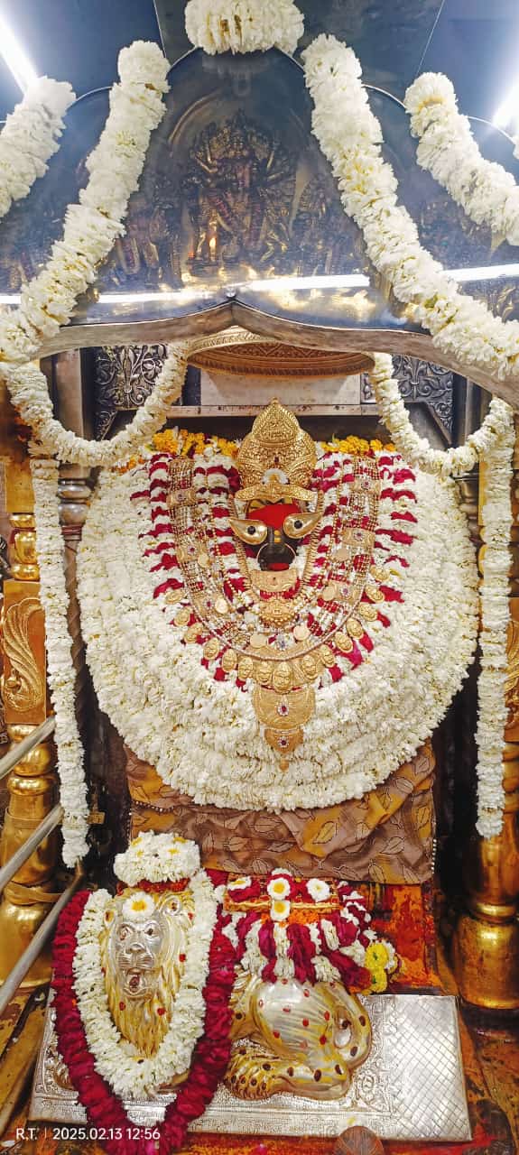मां विन्ध्यवासिनी की नगरी में आस्था का सागर, फाल्गुन प्रतिपदा पर उमड़ा भक्तों का हुजूम मां विन्ध्यवासिनी की नगरी में आस्था का सागर, फाल्गुन प्रतिपदा पर उमड़ा भक्तों का हुजूम
