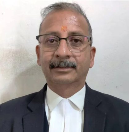 अधिवक्ता आलोक मेहरा