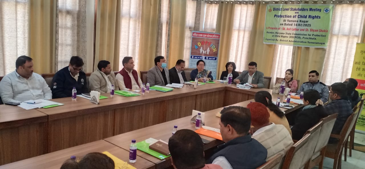 बैठक के दौरान आयोग सदस्य अनिल कुमार बैठक के दौरान आयोग सदस्य अनिल कुमार