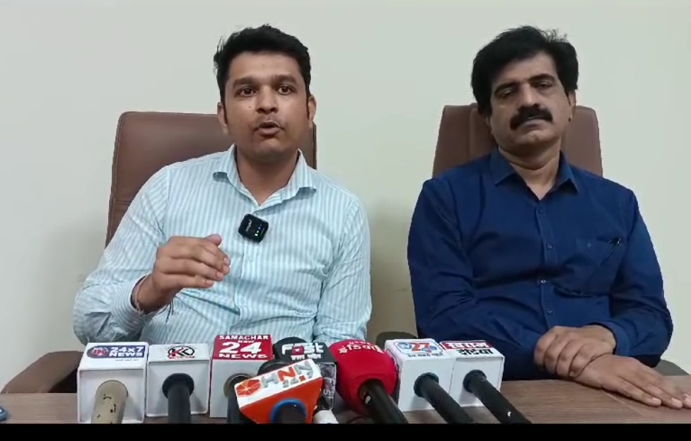 जीएसवीएम के डॉक्टरों ने की महिला की सफल राइट हेमीनेफ्रेकटोमी जीएसवीएम के डॉक्टरों ने की महिला की सफल राइट हेमीनेफ्रेकटोमी