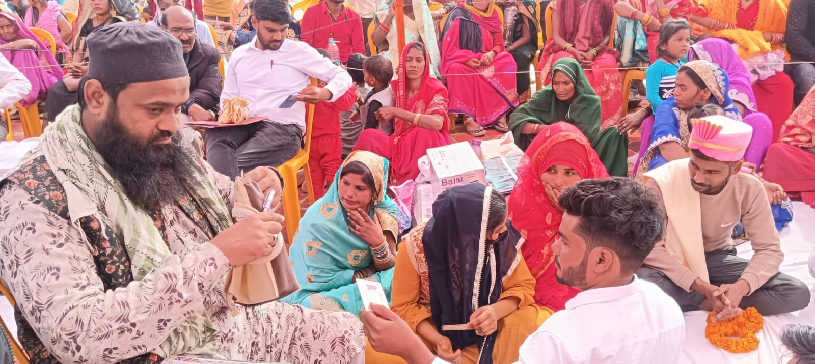 बनस्थली महाविद्यालय में हिन्दू—मुस्लिम जोड़ों ने लिए सात फेरे और पढ़ा निकाह बनस्थली महाविद्यालय में हिन्दू—मुस्लिम जोड़ों ने लिए सात फेरे और पढ़ा निकाह
