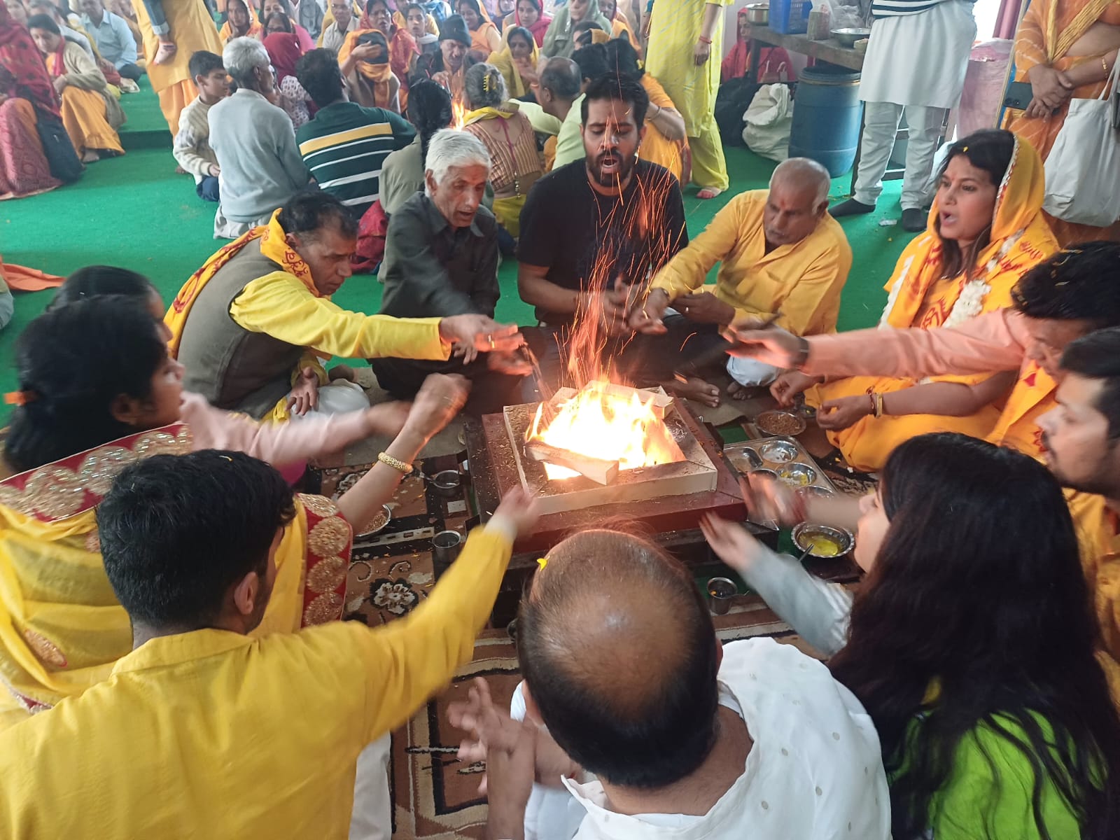 गोविन्द देवजी मंदिर में नौ कुंडीय गायत्री महायज्ञ रविवार को गोविन्द देवजी मंदिर में नौ कुंडीय गायत्री महायज्ञ रविवार को